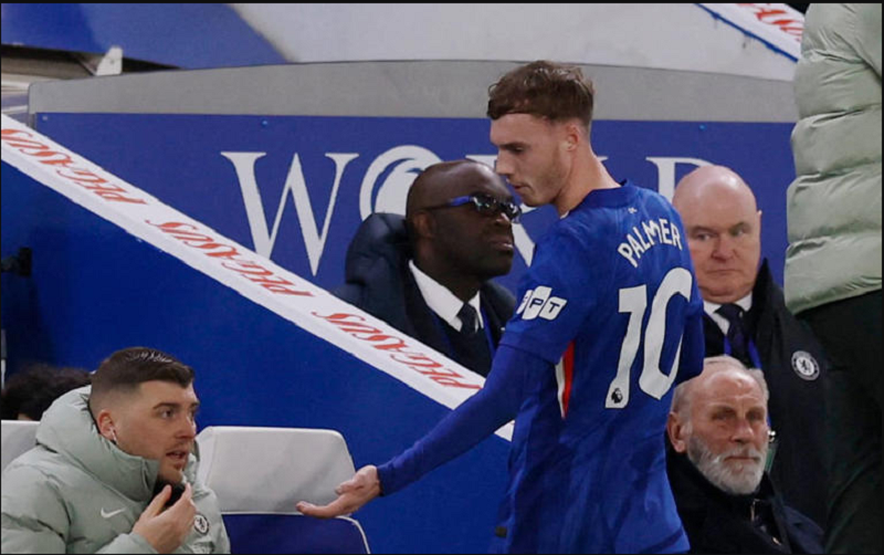 cole-palmer-len-tieng-tai-villa-park-dap-tat-moi-hoai-nghi